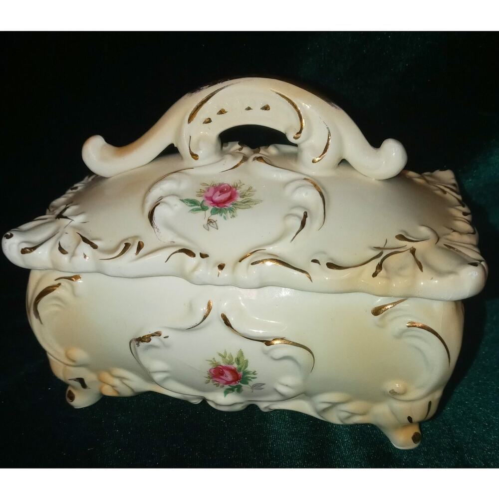 Vintage Royal Sealy Trinket Box Victorian Couple Man Woman Cream Gold Tone Trim - Picture 5 of 9